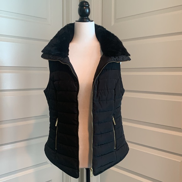 GUESS Women’s Fitted Puffer Vest - Picture 3 of 14